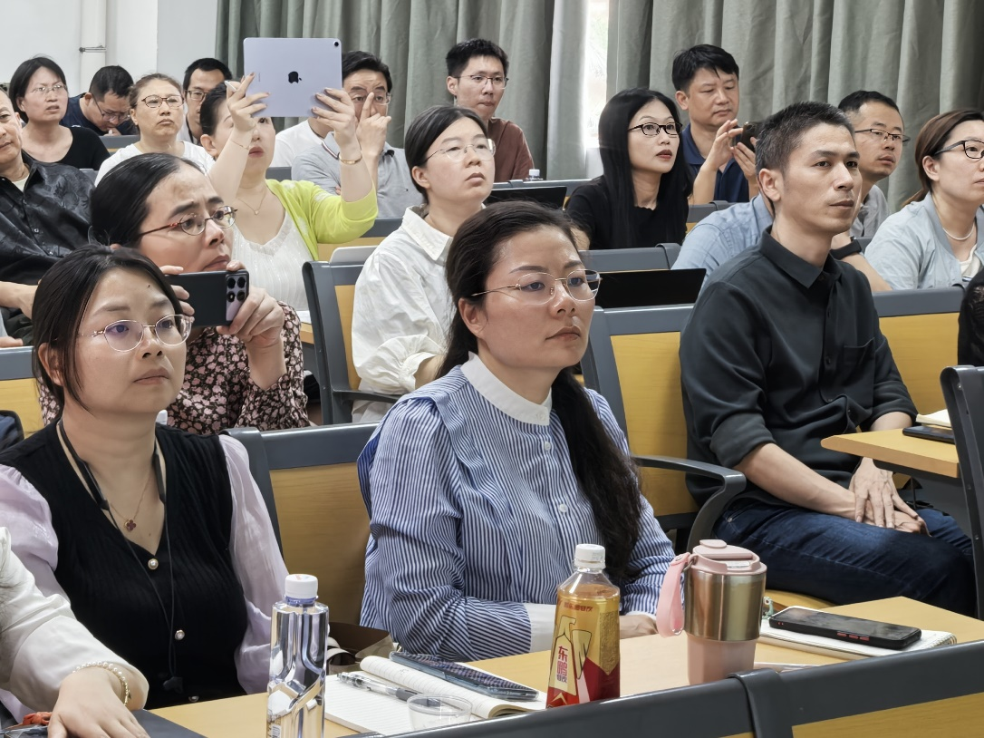 (講座現(xiàn)場) 配圖2